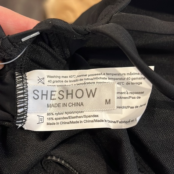 She show womens medium swimsuit, black - Picture 5 of 6